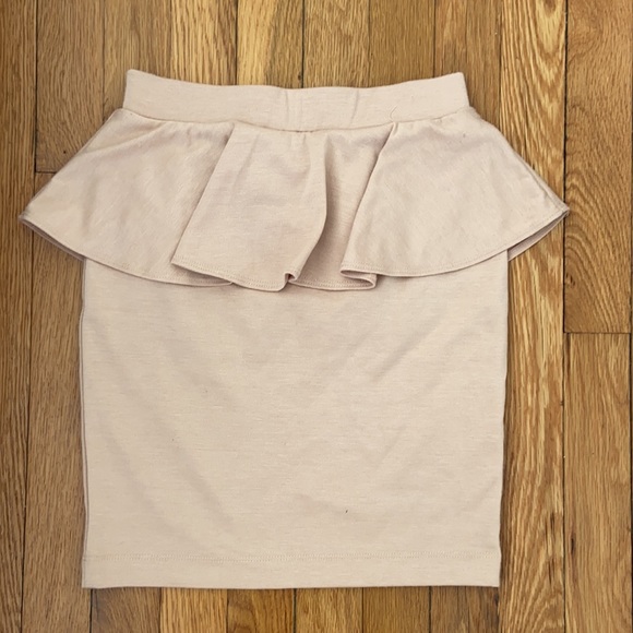 Nude Skirt - Picture 2 of 2